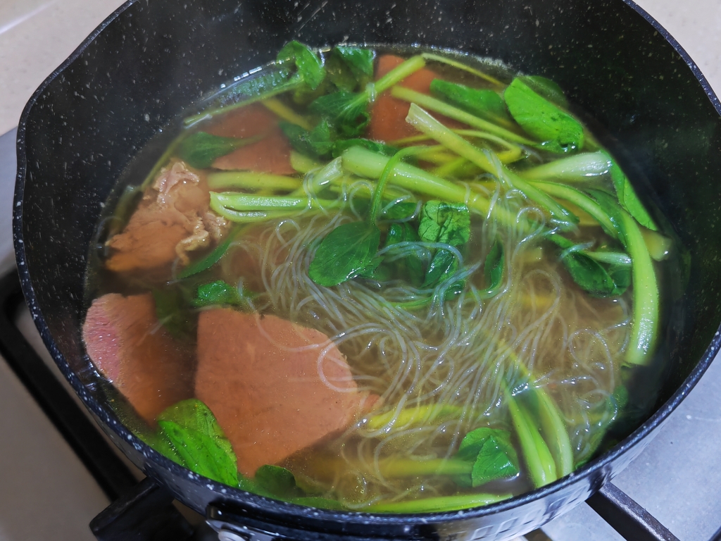 超快手咖喱牛肉粉丝汤的做法 步骤8