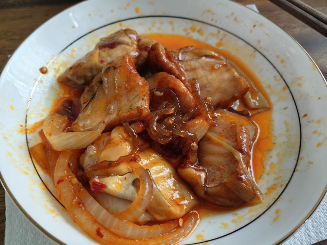 不煎不炸、软软嫩嫩酱烧吮指鱼头