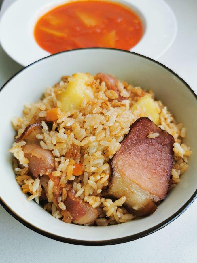 腊味土豆焖饭