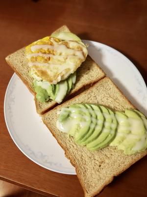 最好吃最简单的牛油果三明治做法的做法 步骤3