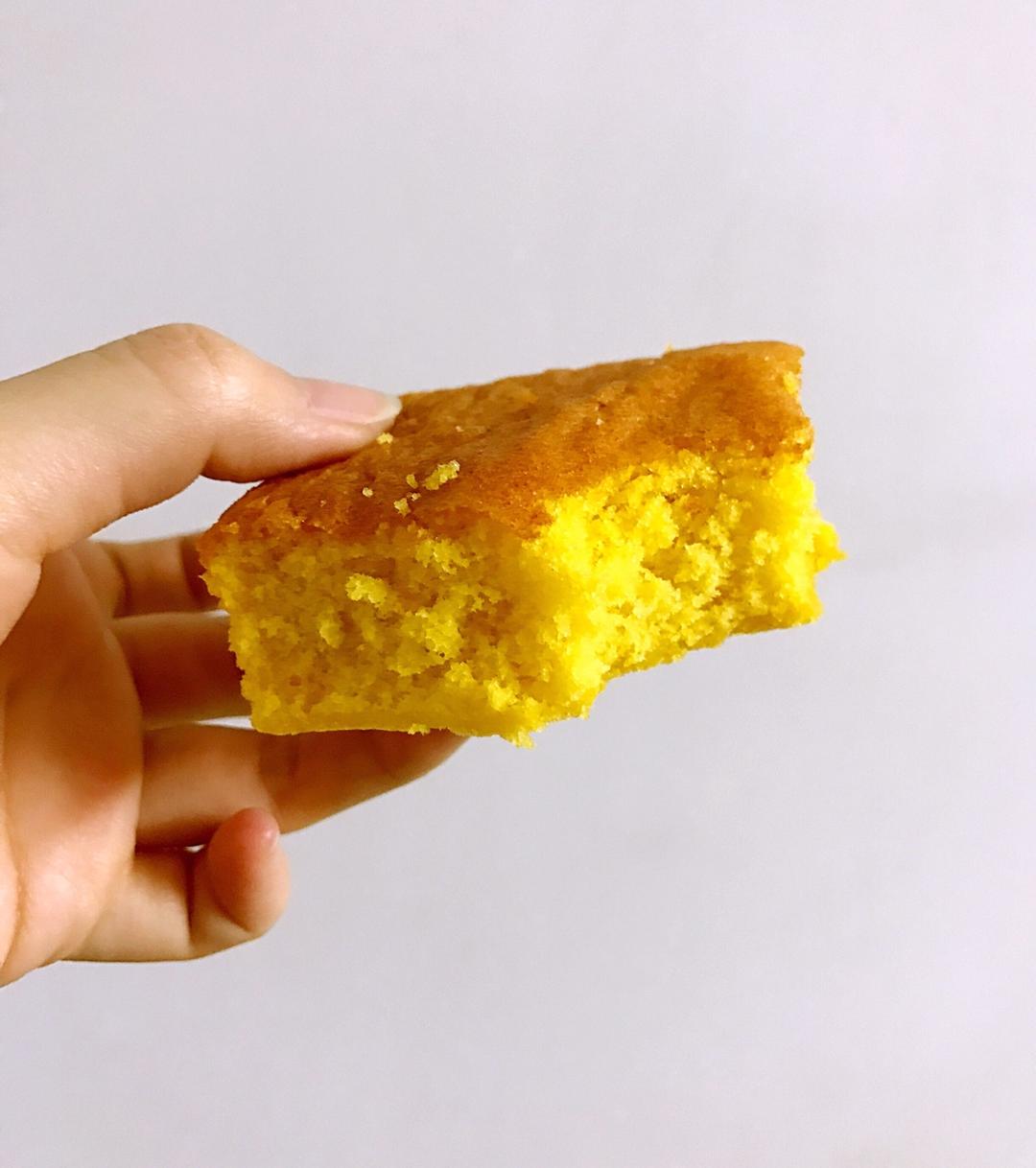 全蛋玉米面蛋糕