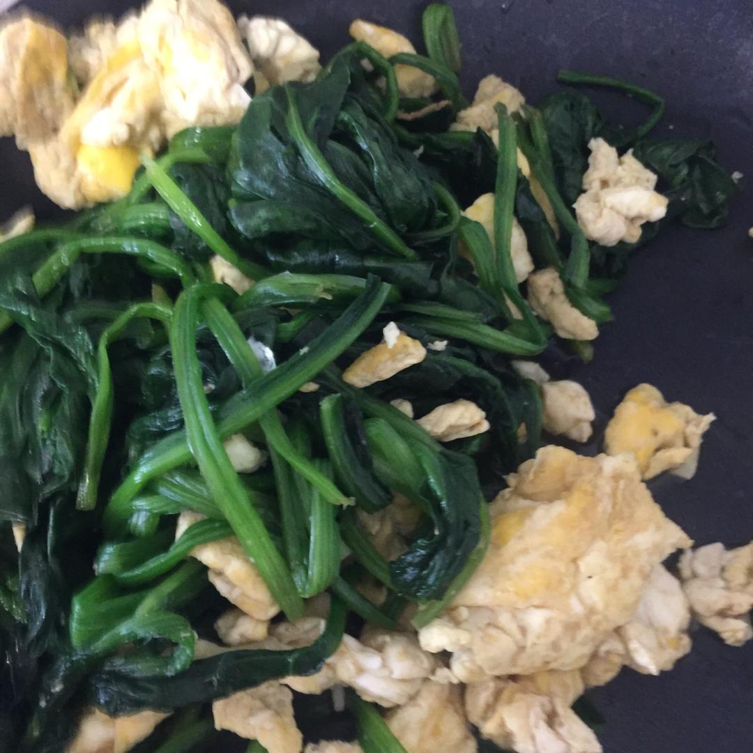 菠菜炒鸡蛋