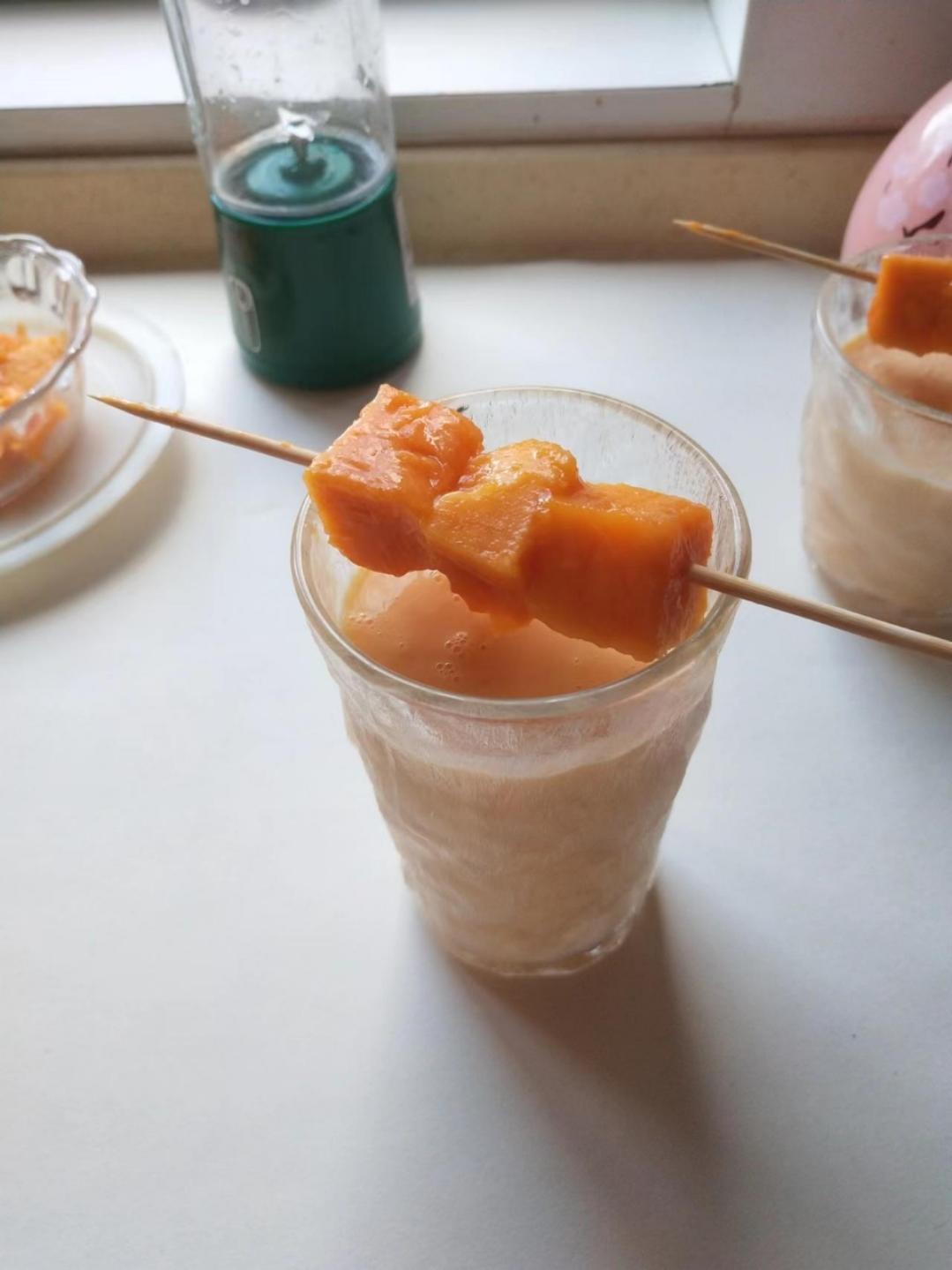 芒果🥭奶昔🥤