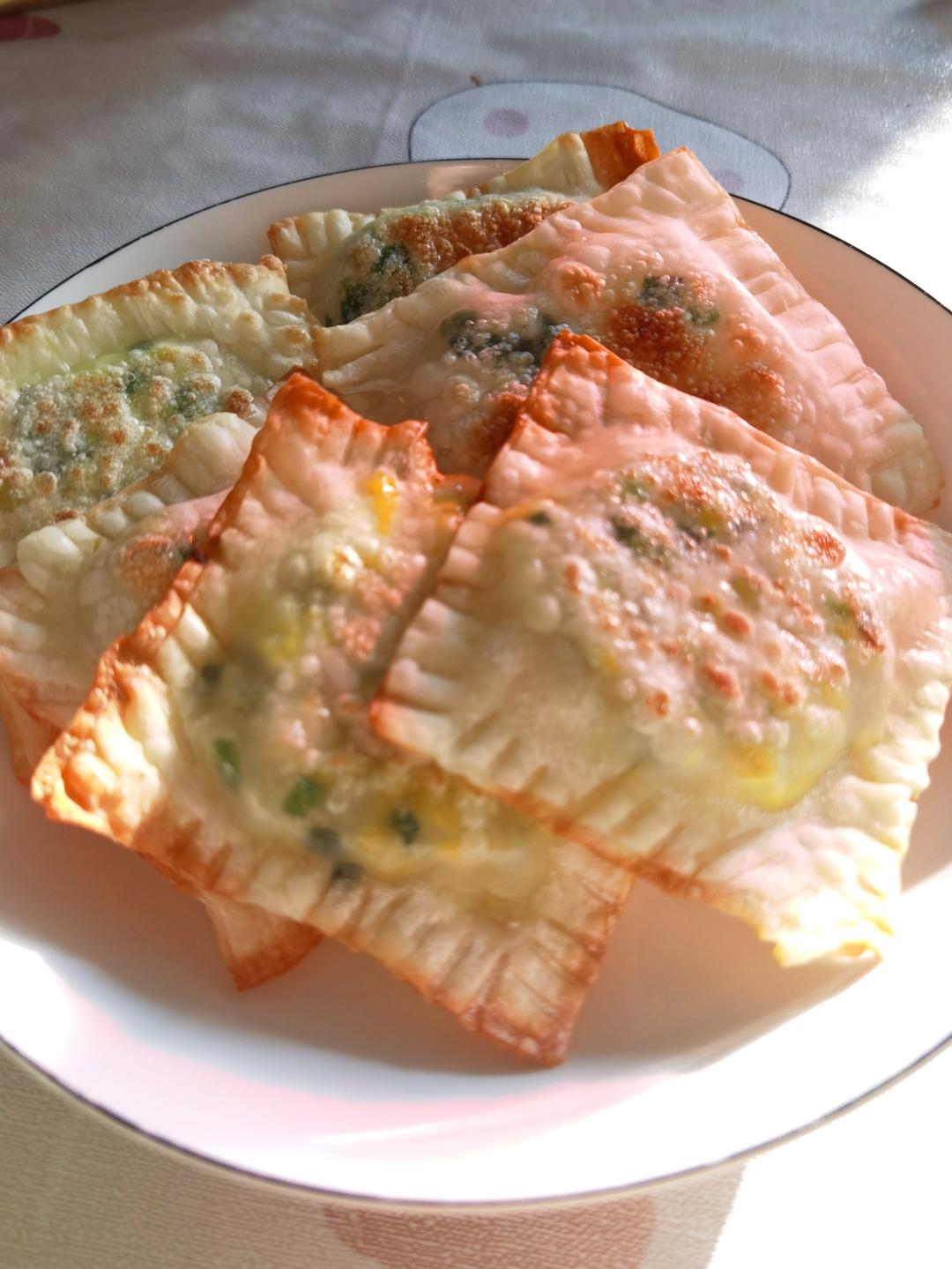 小馄饨皮版韭菜盒子