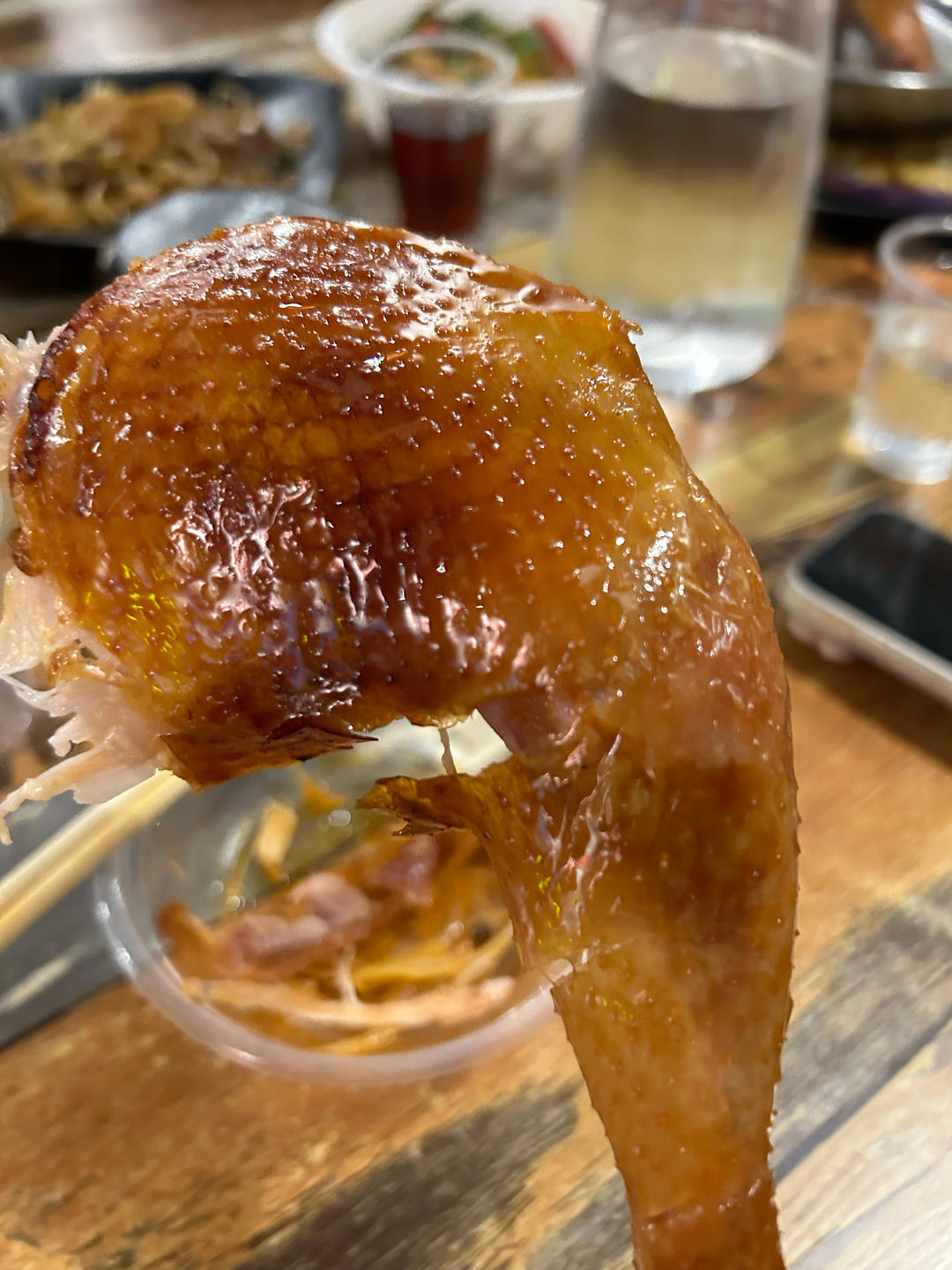 鲜嫩多汁～好吃到舔手指的蜜汁烤鸡腿