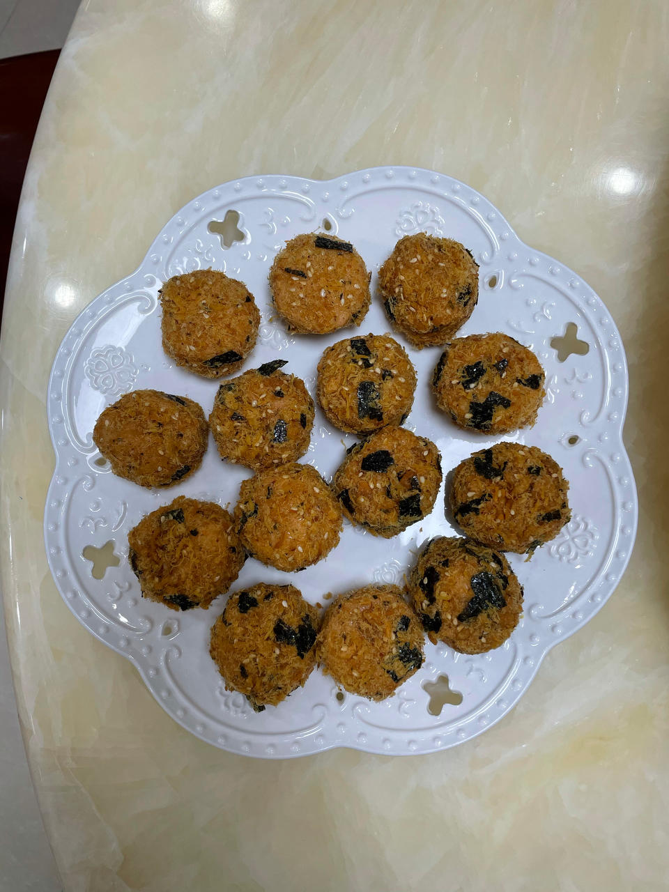朋友都说比鲍师傅好吃的海苔肉松小贝