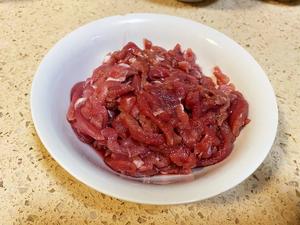 超级简单的小炒羊肉的做法 步骤3
