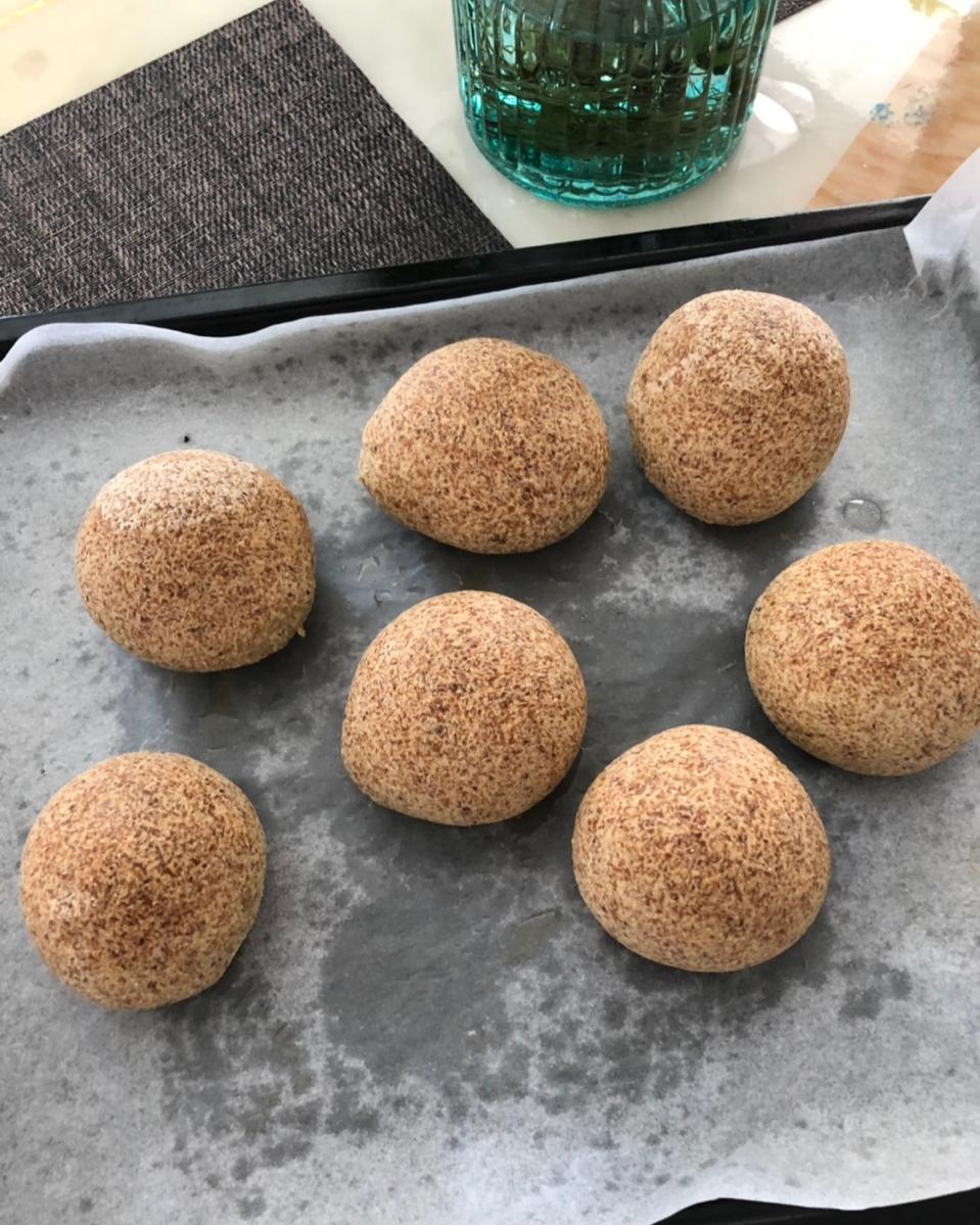 #生酮#椰子咸蛋黄肉松小餐包