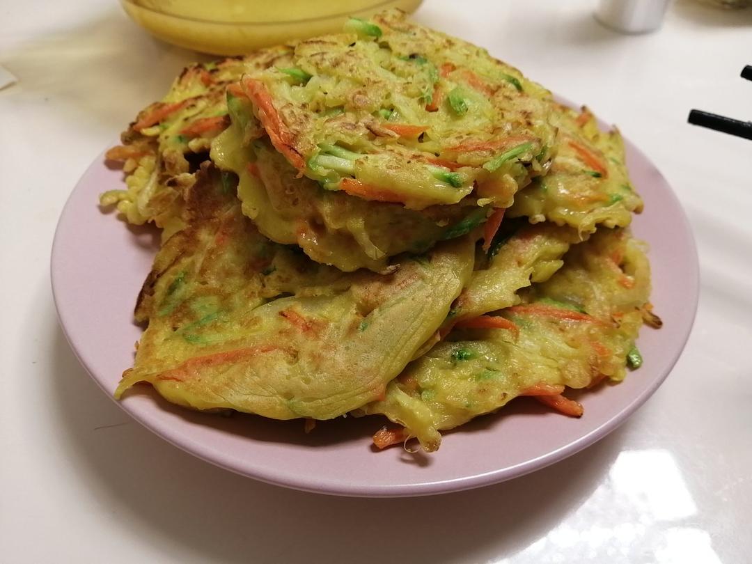 韩式蔬菜饼「配沾汁」