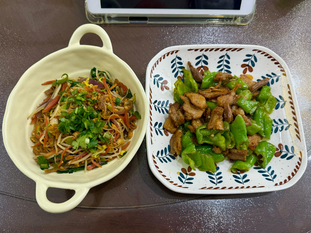 路边摊的炒河粉