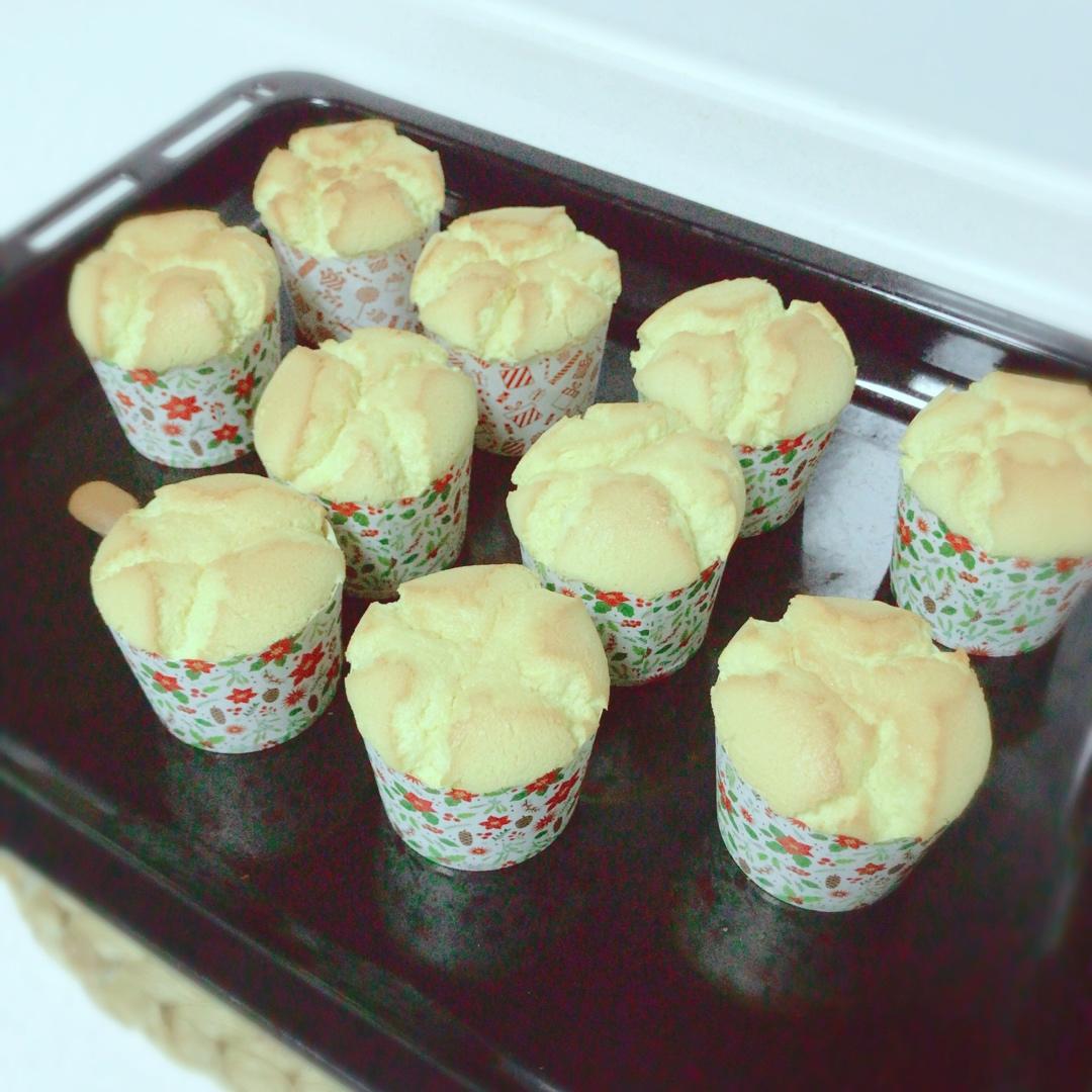 纸杯蛋糕（蔓越莓版可爱到爆）