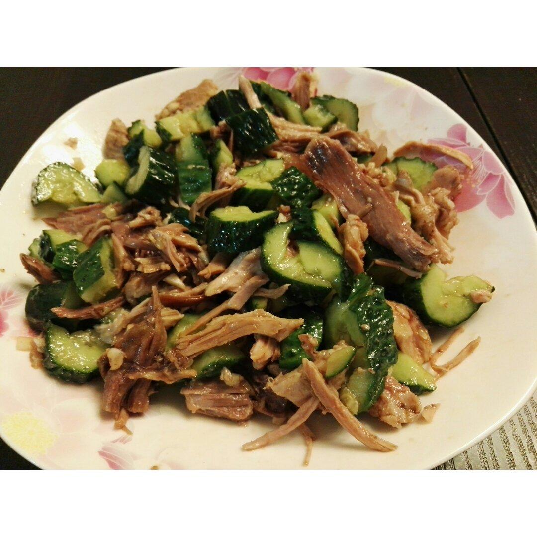 凉拌拆骨肉