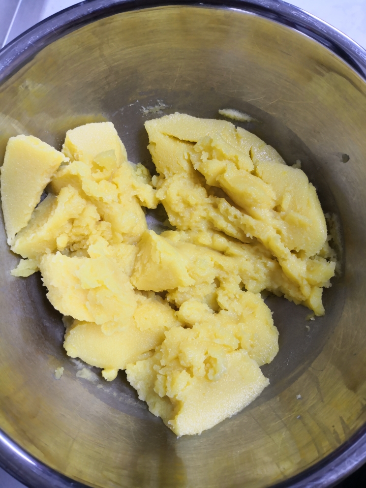 松软香浓奶黄包的做法 步骤2