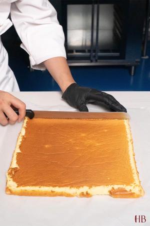 超火人气🍊香橙蛋糕卷的做法 步骤13