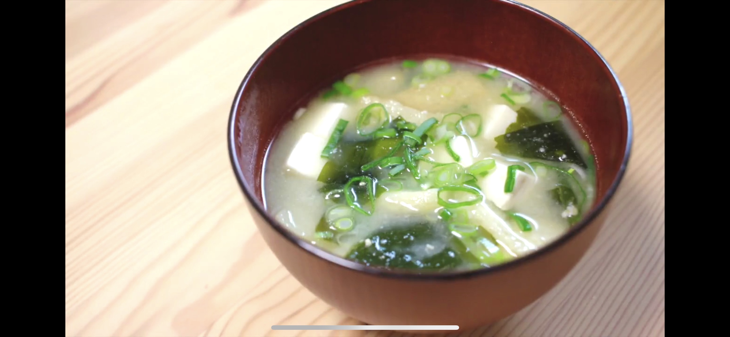 日本太太的油豆腐味增汤的做法