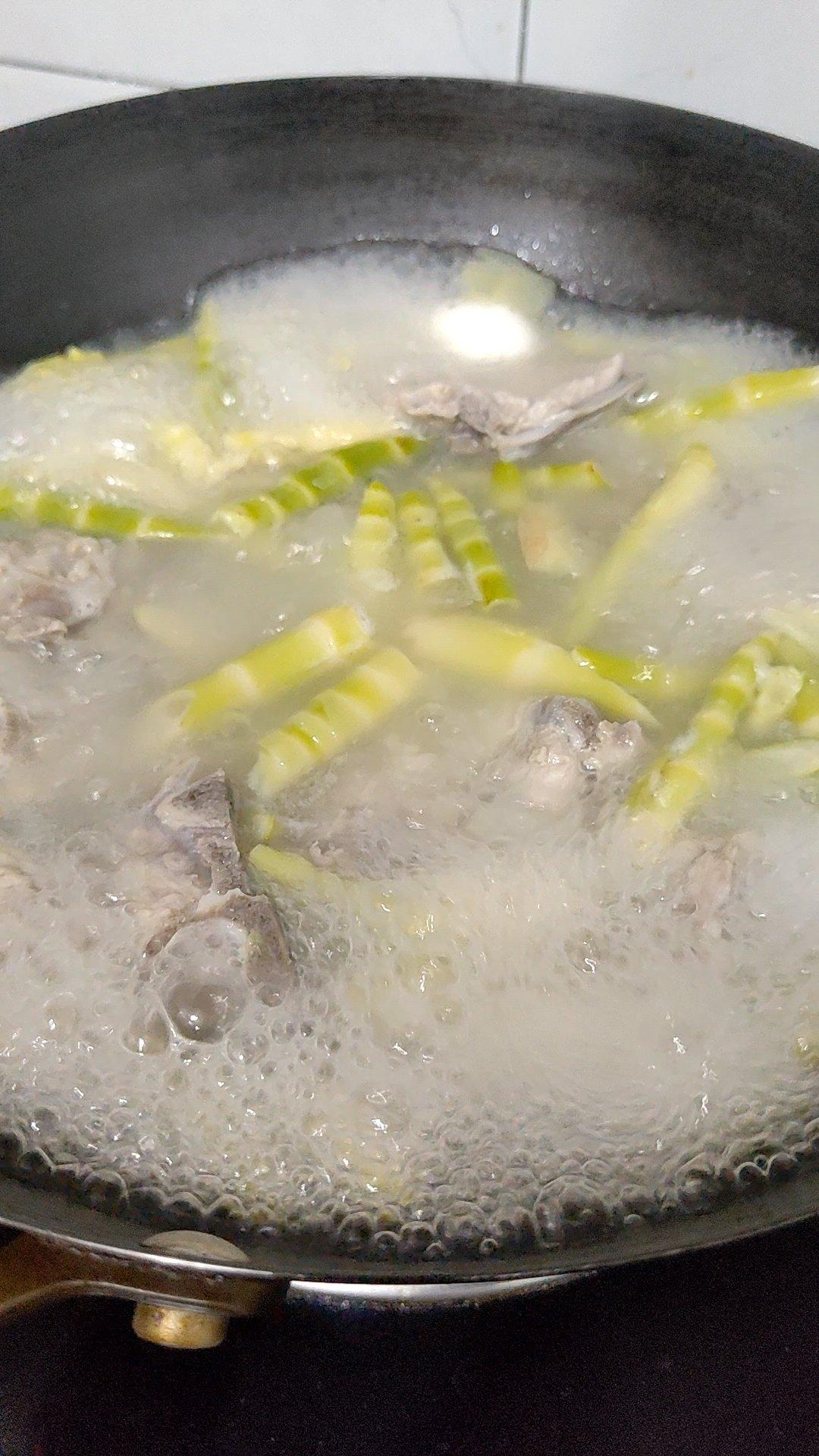 排骨竹笋汤