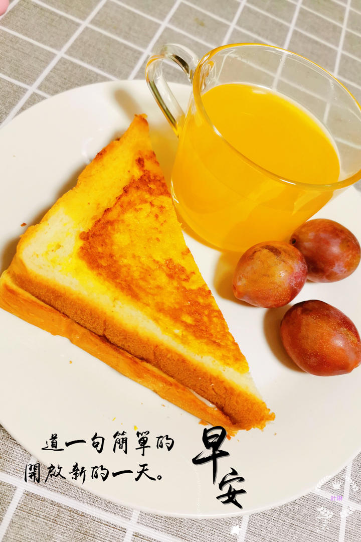 鸡蛋肉松三明治