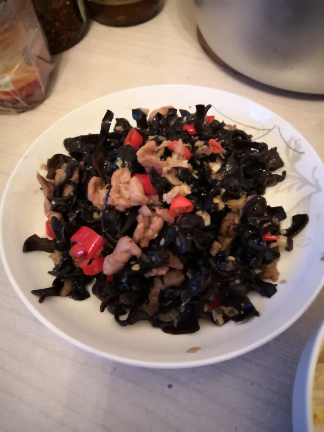 超下饭的木耳炒肉
