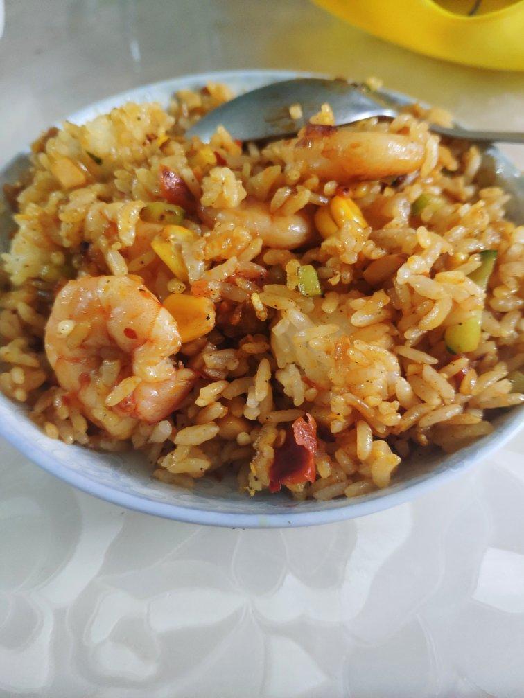 鸡蛋虾仁炒米饭