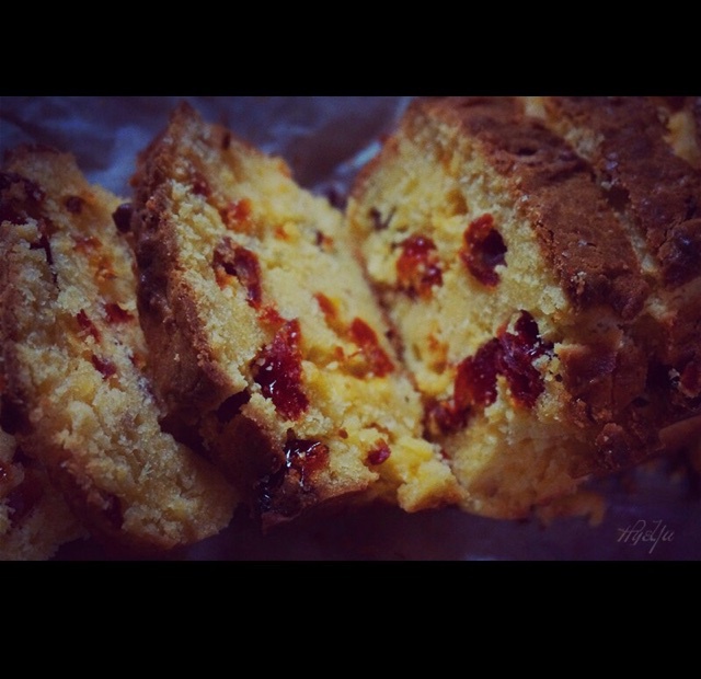 圣女果炼乳磅蛋糕