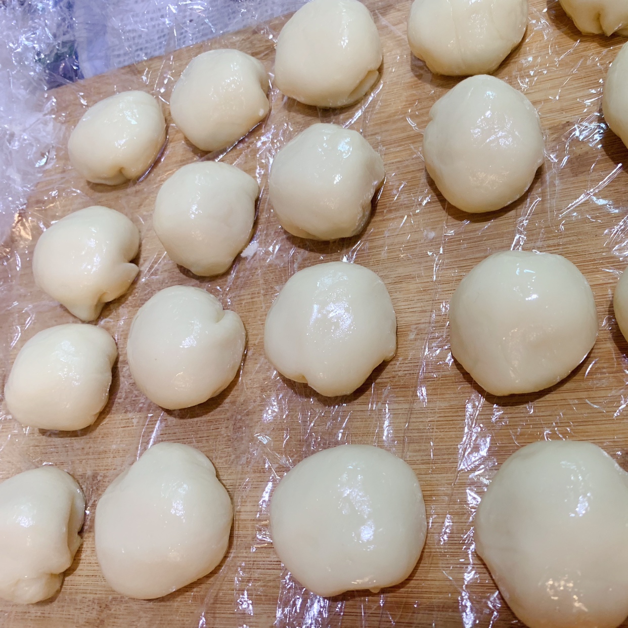 肉松豆沙蛋黄酥的做法 步骤7
