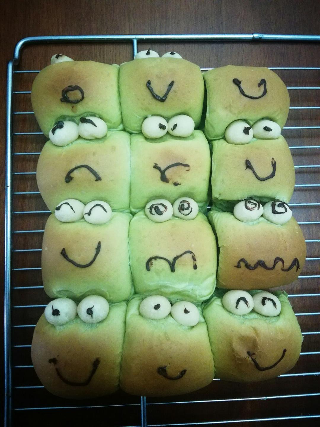 青蛙挤挤小面包