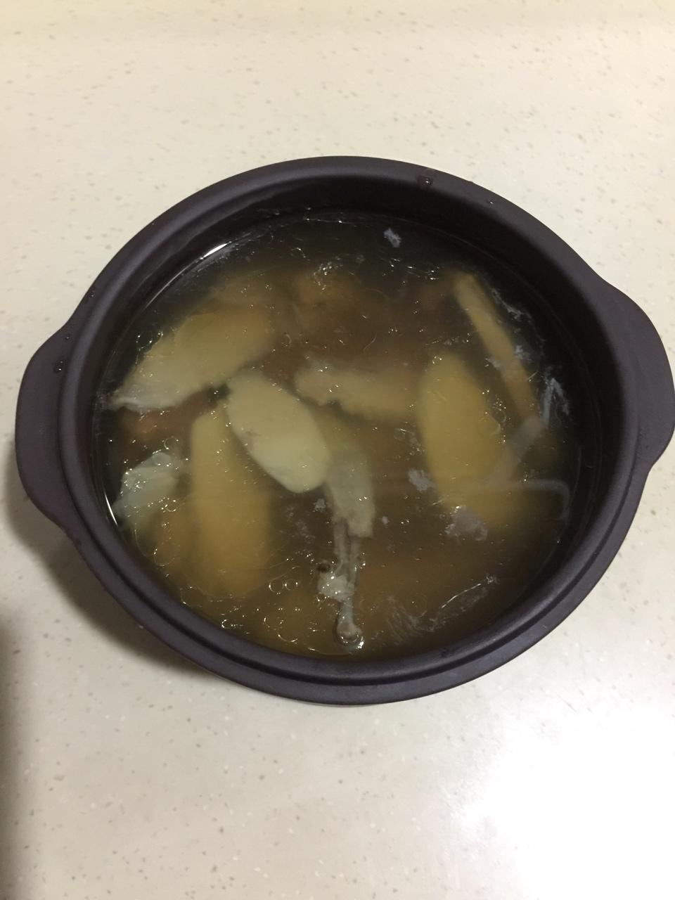 金猫咪食堂-滋补乳鸽汤