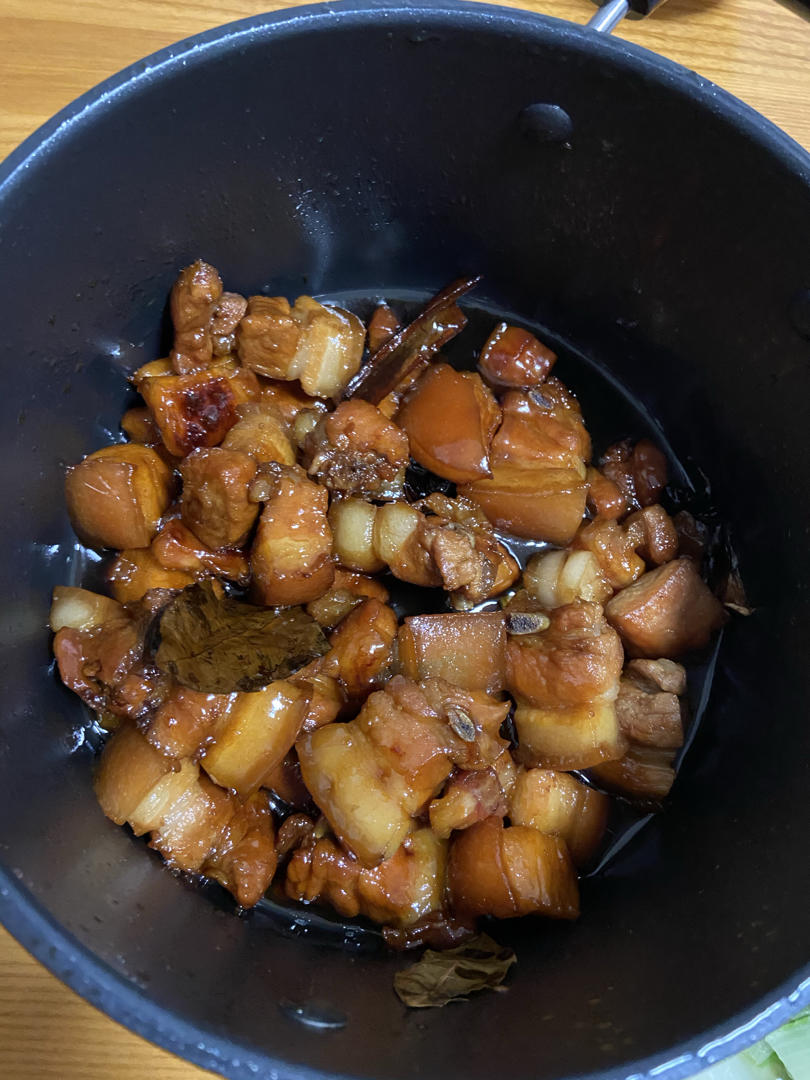 上海红烧肉：红烧肉加鸡蛋，上海人的吃法赞！