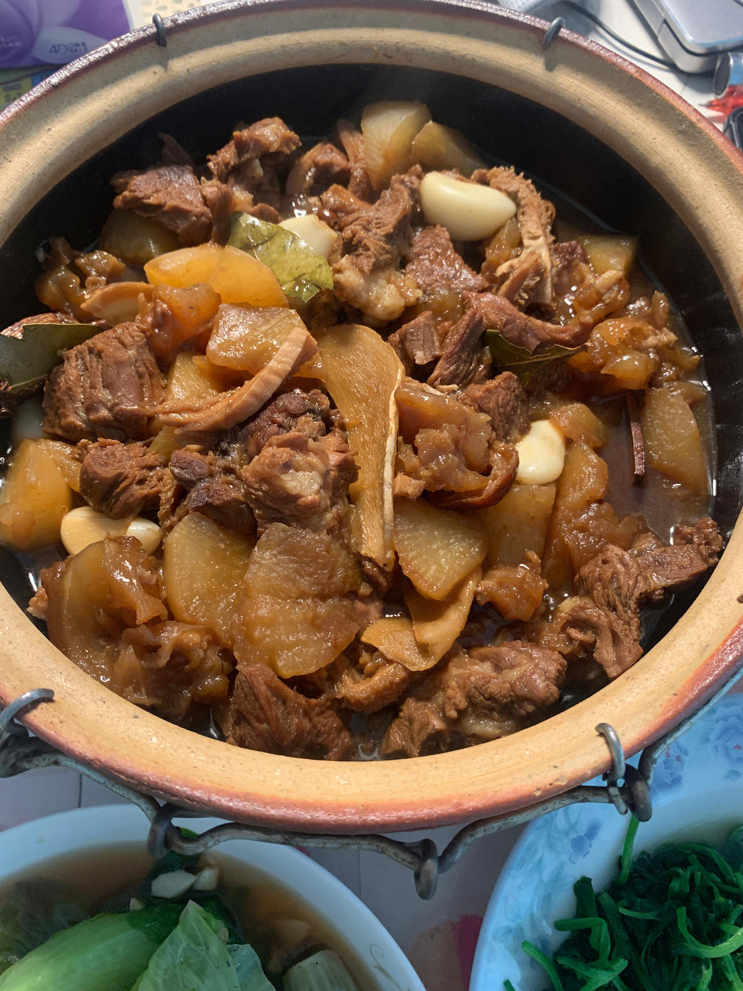 萝卜牛杂煲