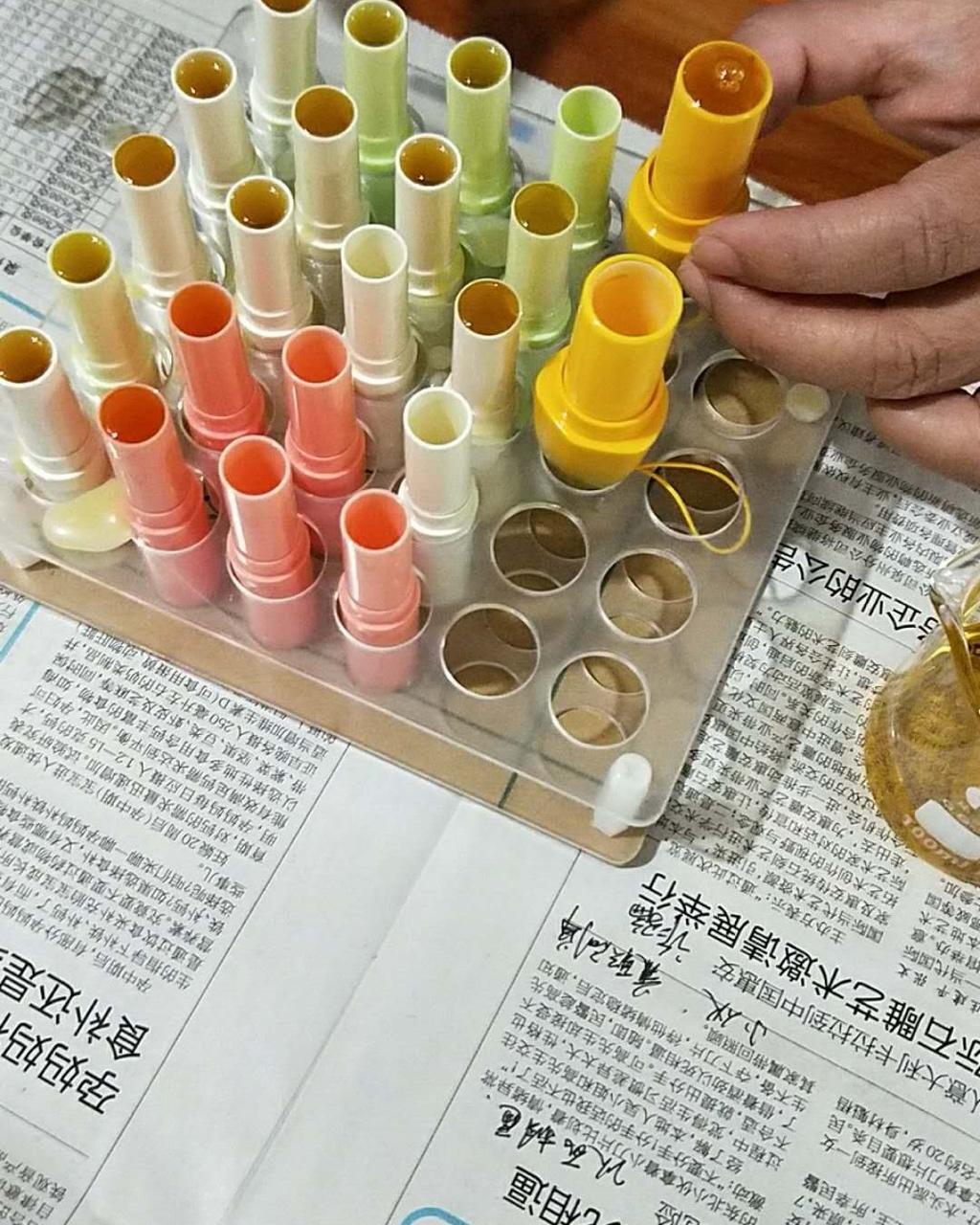 食品级用料，自制保湿唇膏，欢迎品尝