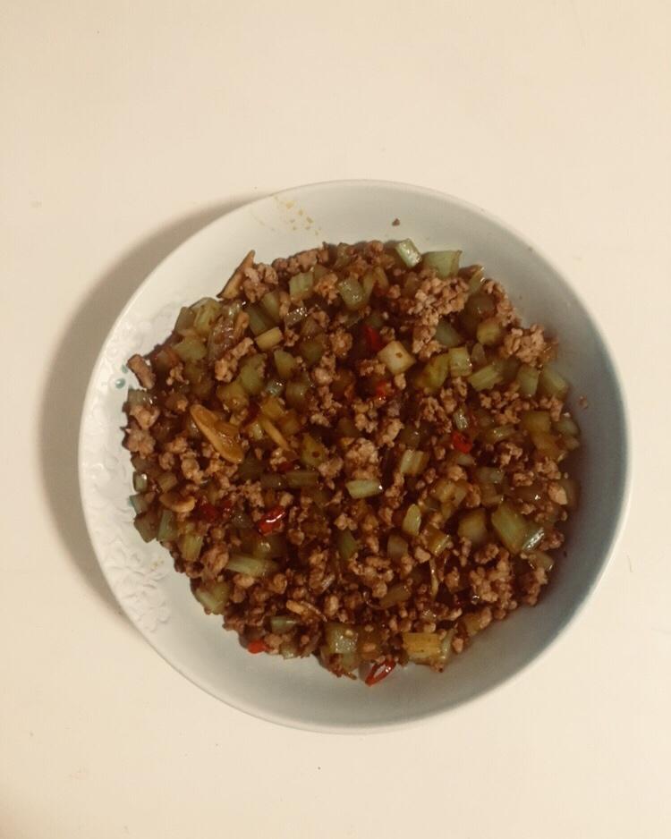 芹菜牛肉末「下饭神器」