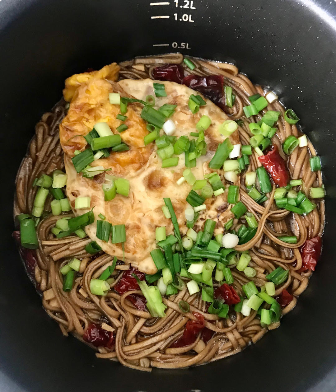 荷包蛋焖面