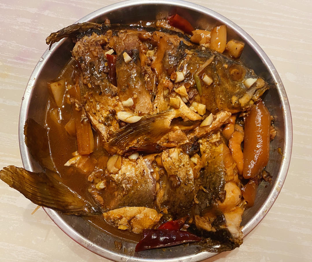 红烧鱼一草鱼一舔盘儿版💕鱼汁拌饭吃两大碗！