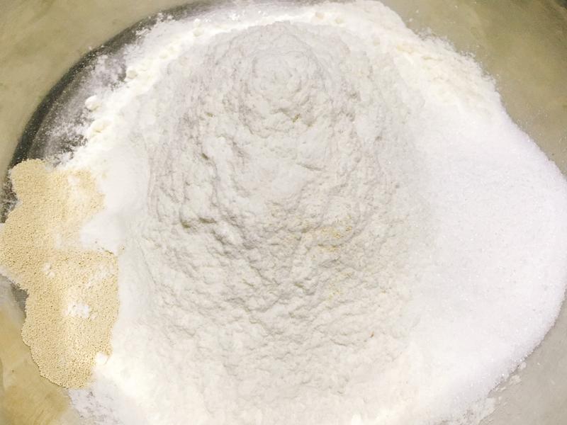 纯奶手撕吐司的做法 步骤1