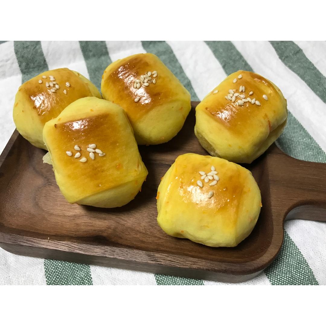 胡萝卜奶油小面包