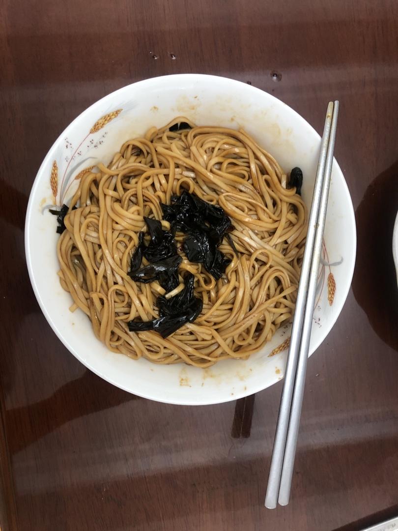 葱油拌面Spring Onion Noodles