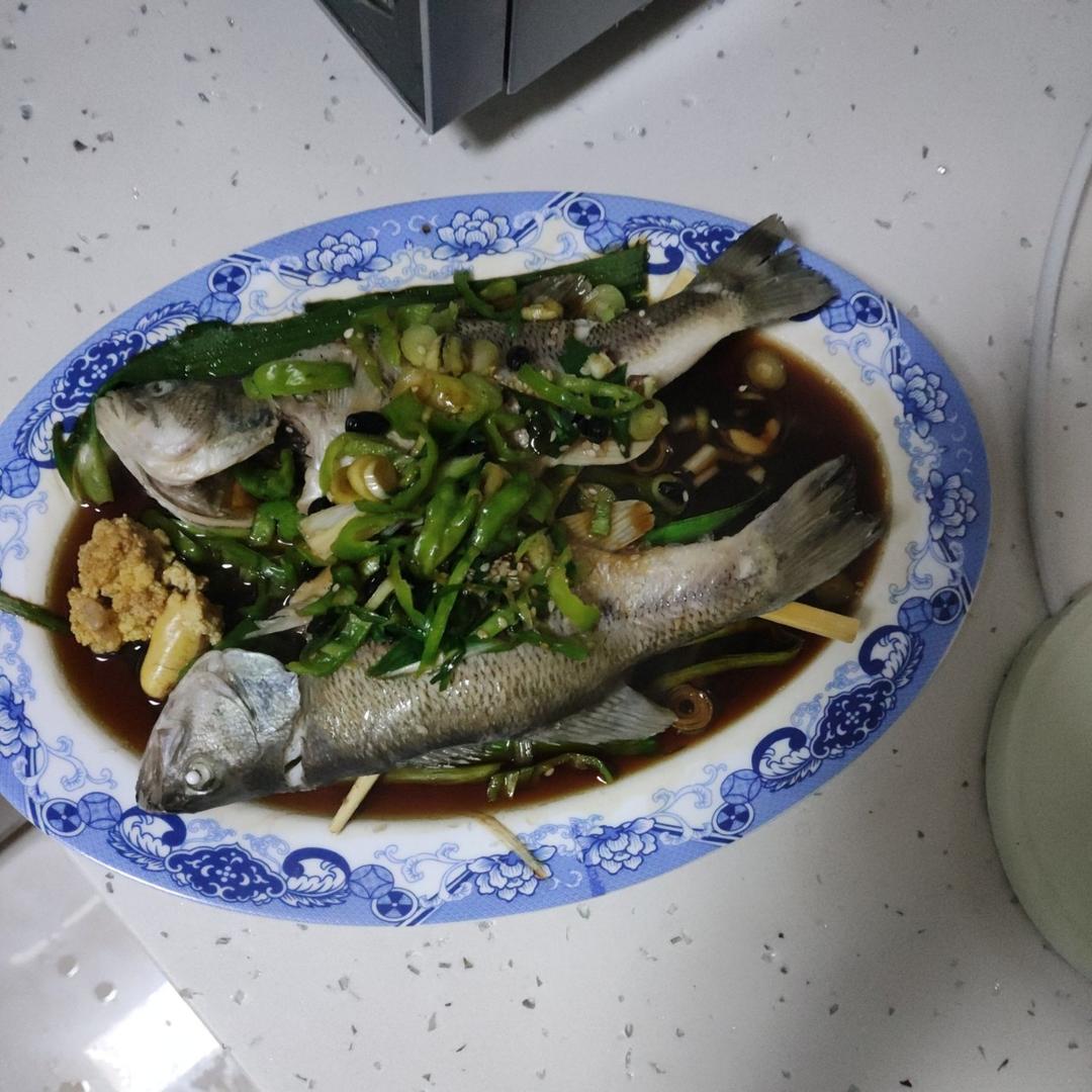 10分钟做 清蒸鲈鱼 （附切鱼图解）
