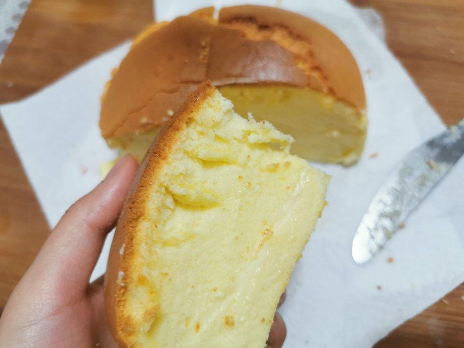 堪比柯基屁股
爆浆芝士🧀古早蛋糕