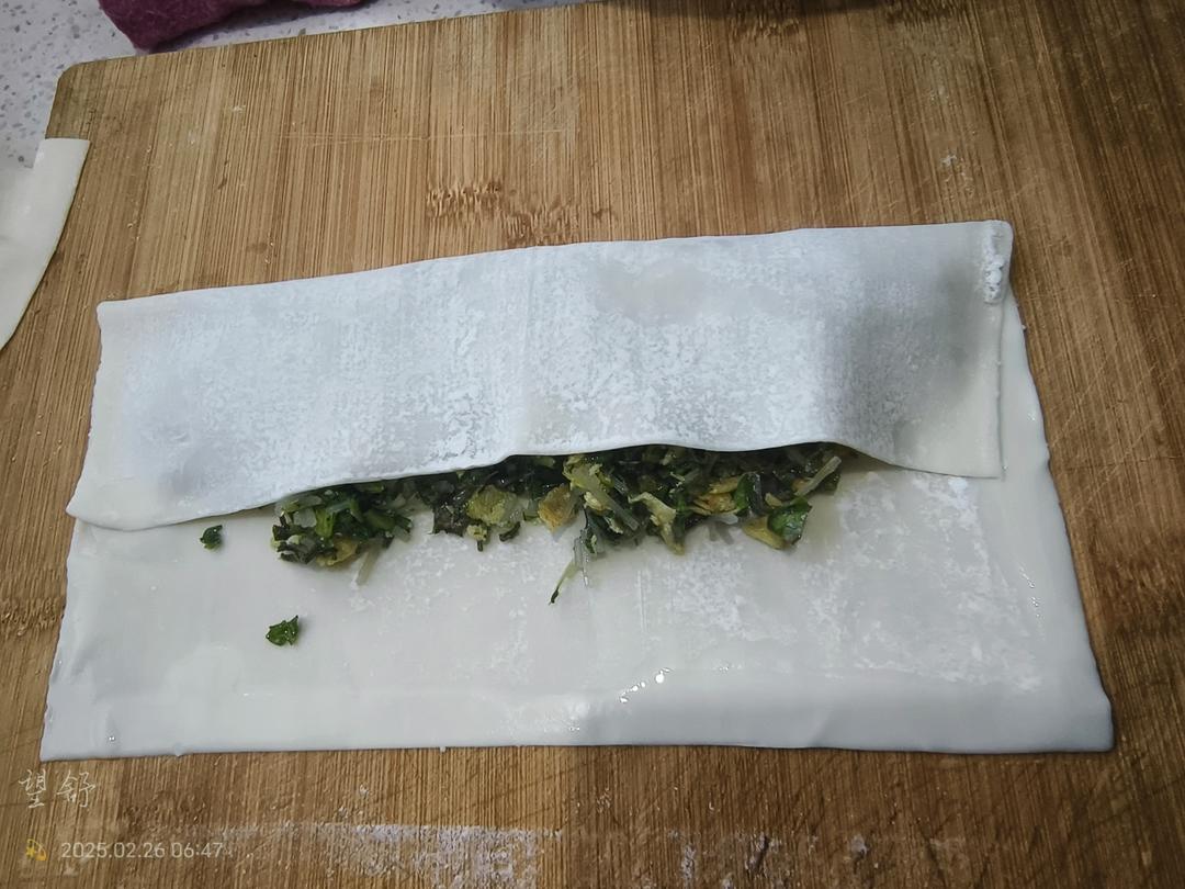 荠菜锅贴的做法 步骤5