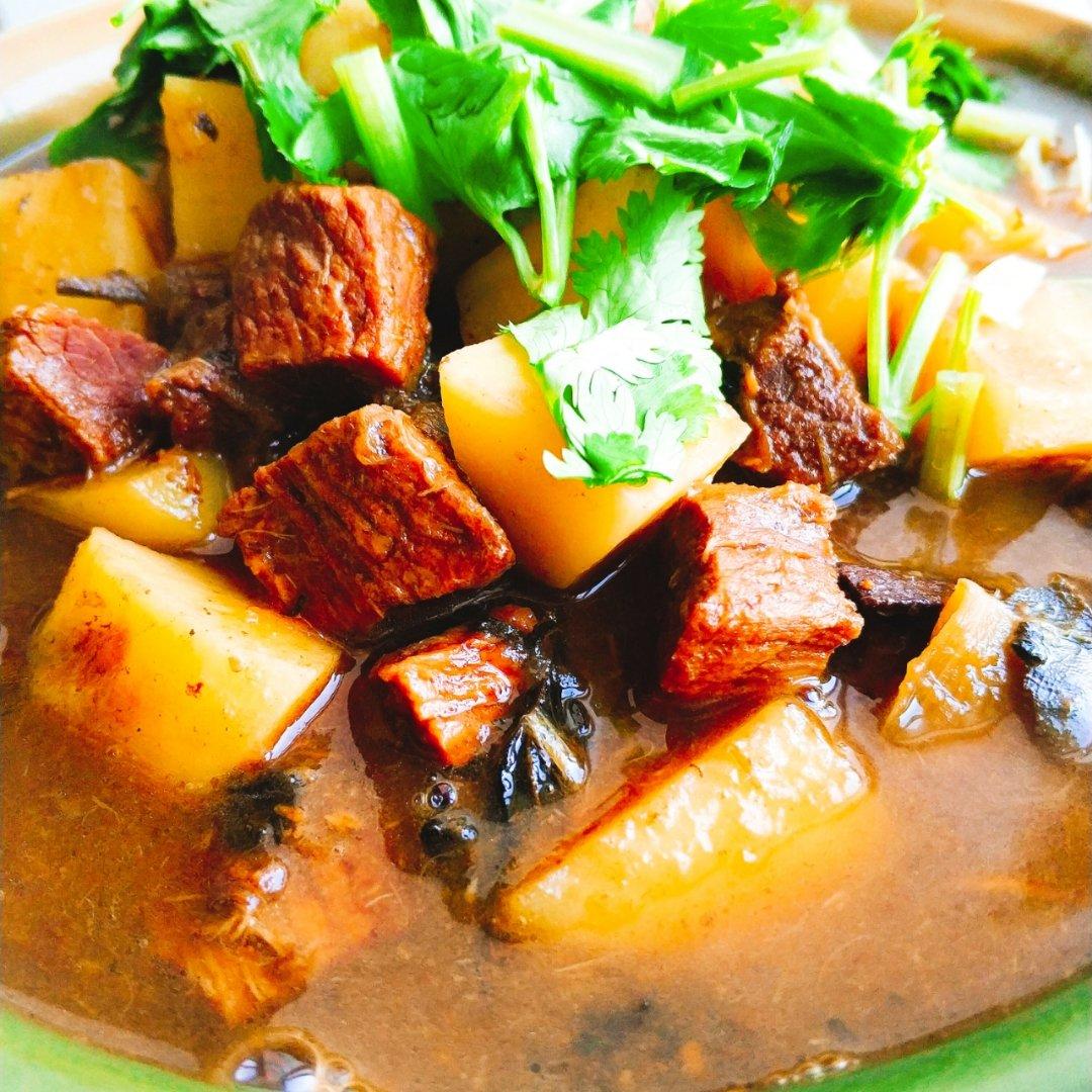 红烧牛肉土豆 （独家秘制）