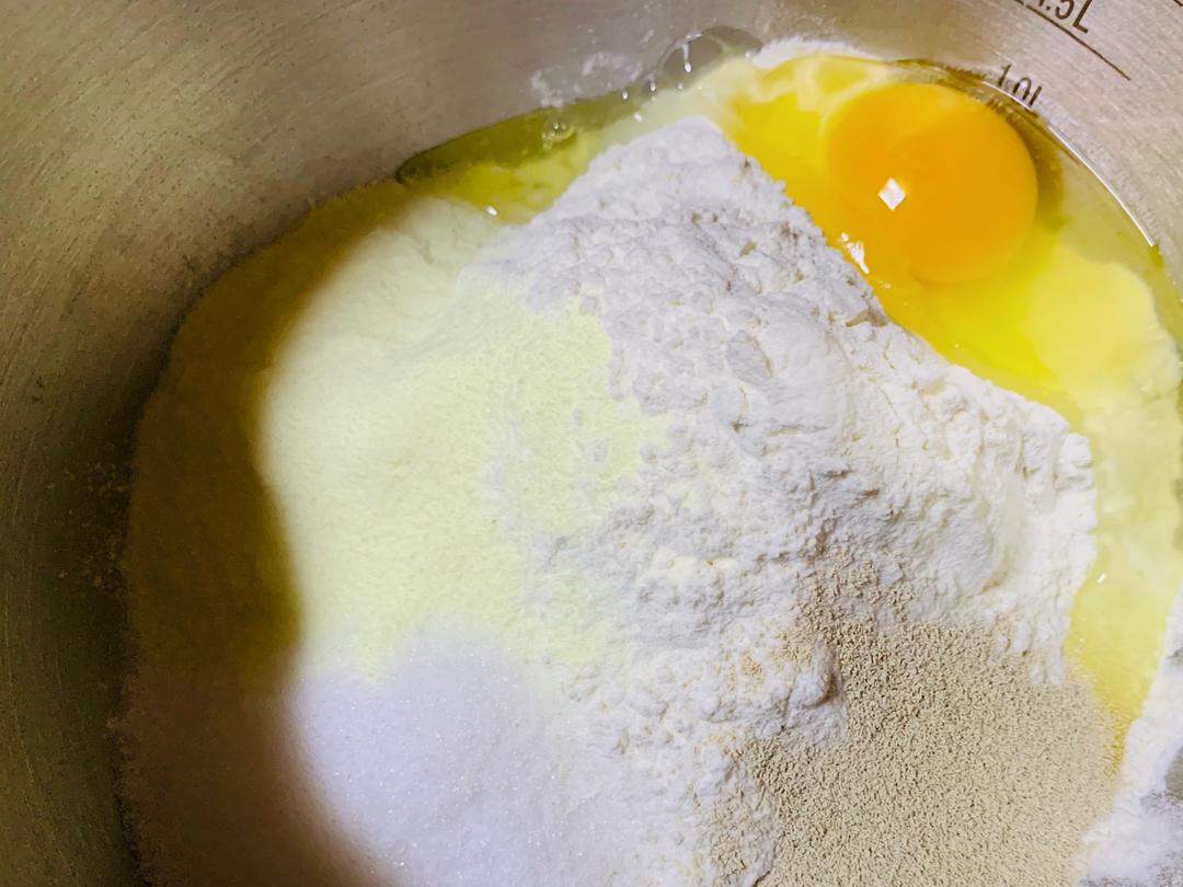 纯奶手撕吐司的做法 步骤1