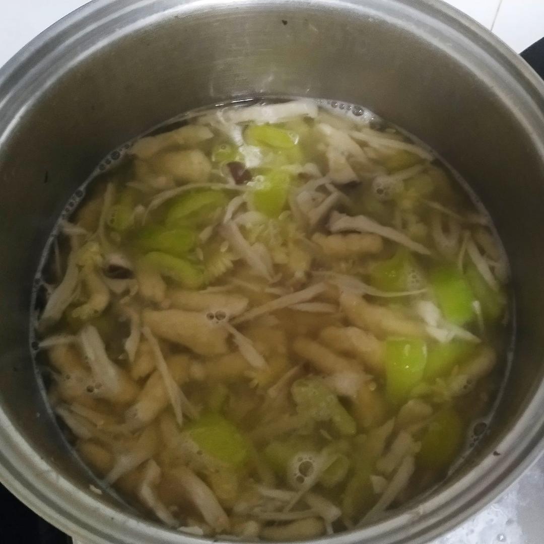蕃茄鸡蛋面疙瘩