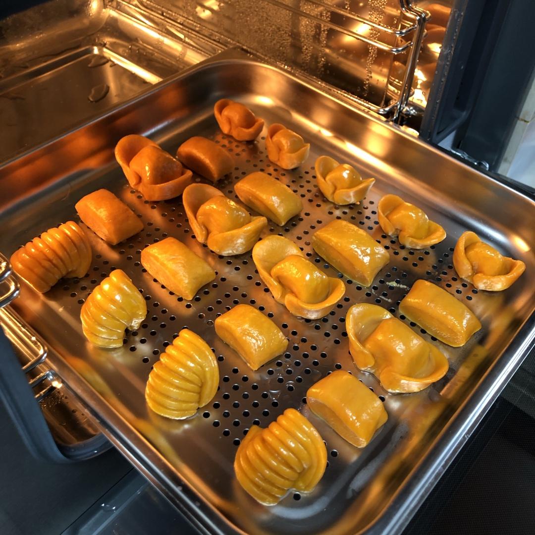 新手也可以--详解如何做出人见人爱、金黄的南瓜馒头