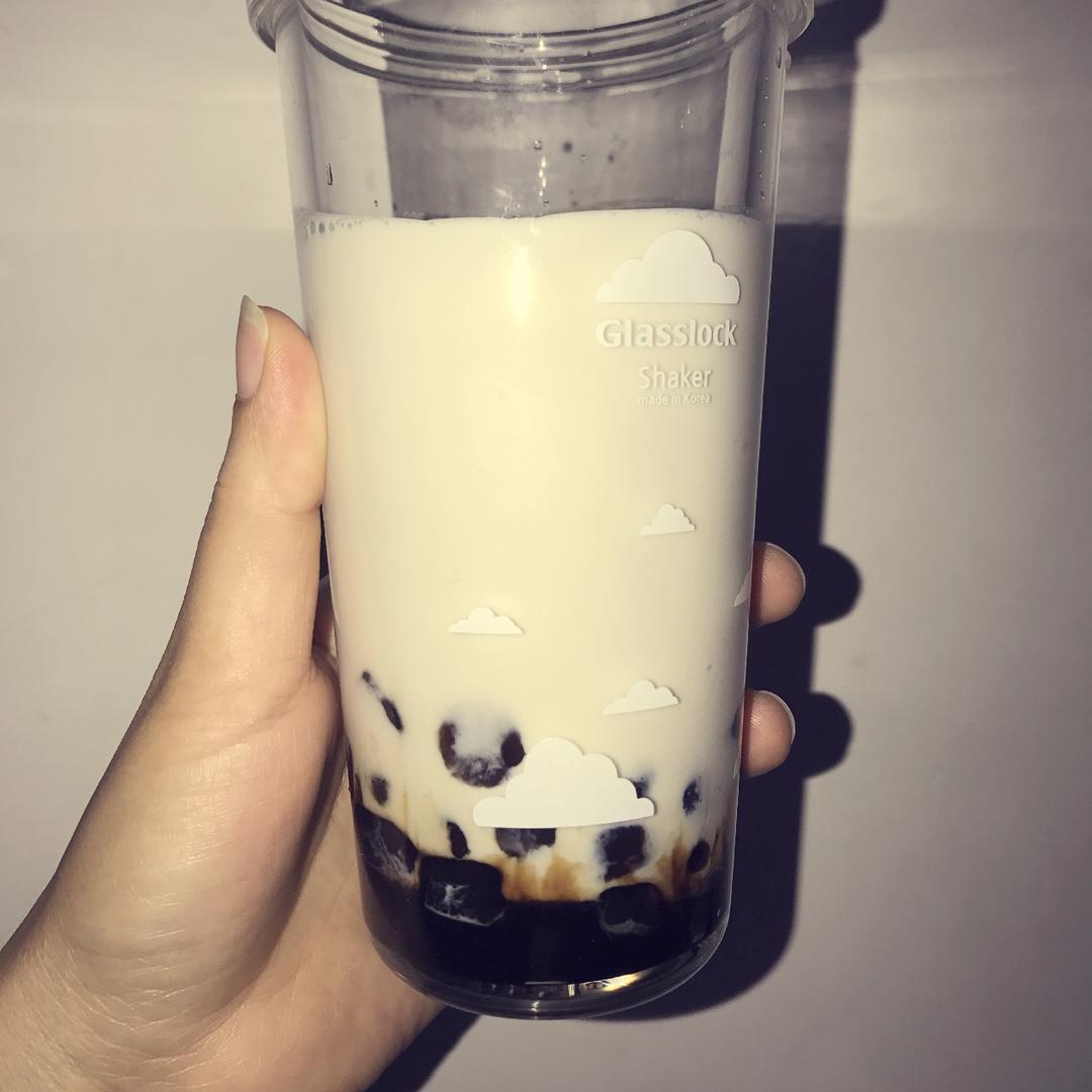 黑糖珍珠鲜奶-在家喝鹿角巷