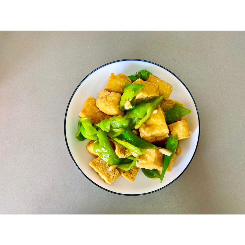 青椒油豆腐