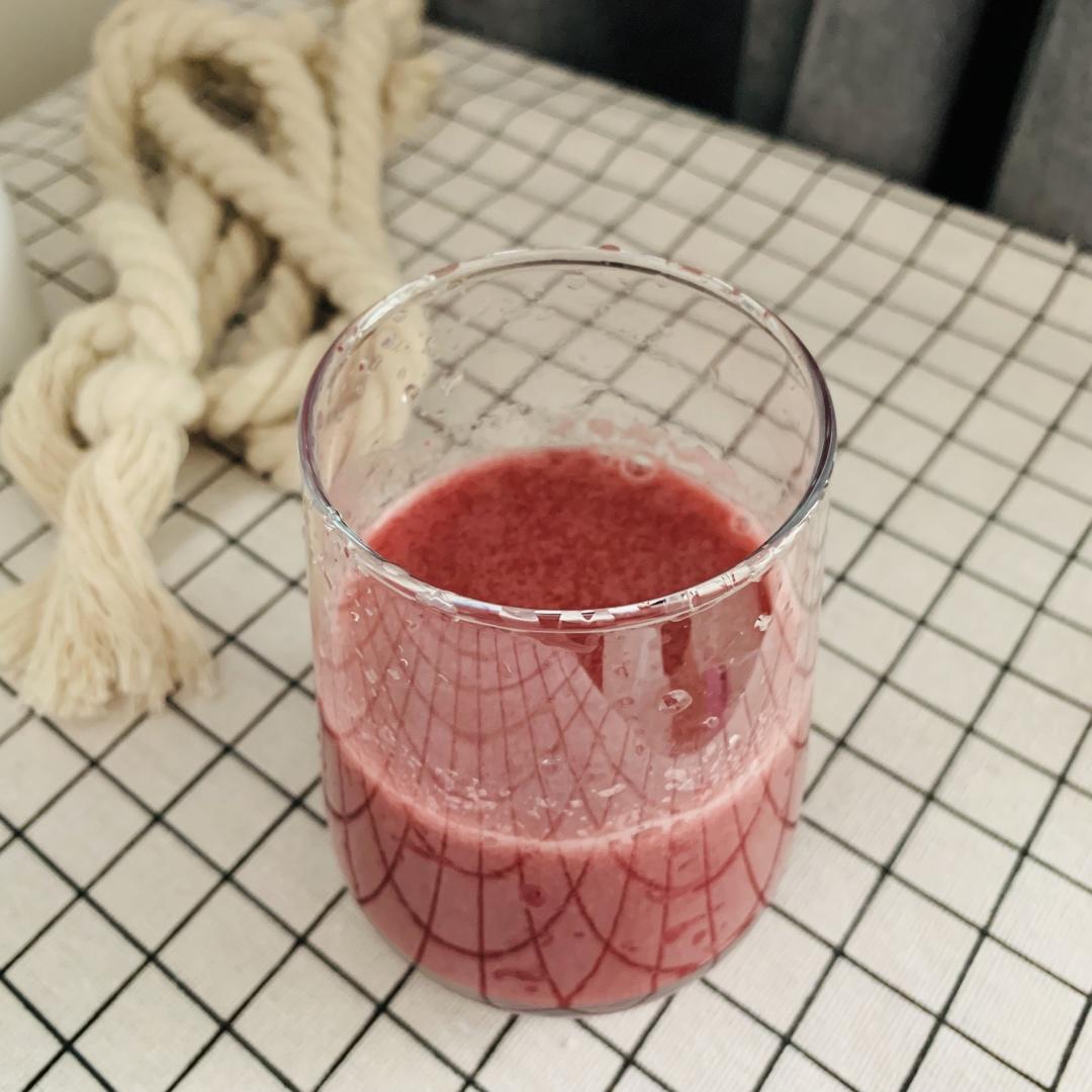 酸酸甜甜杨梅汁