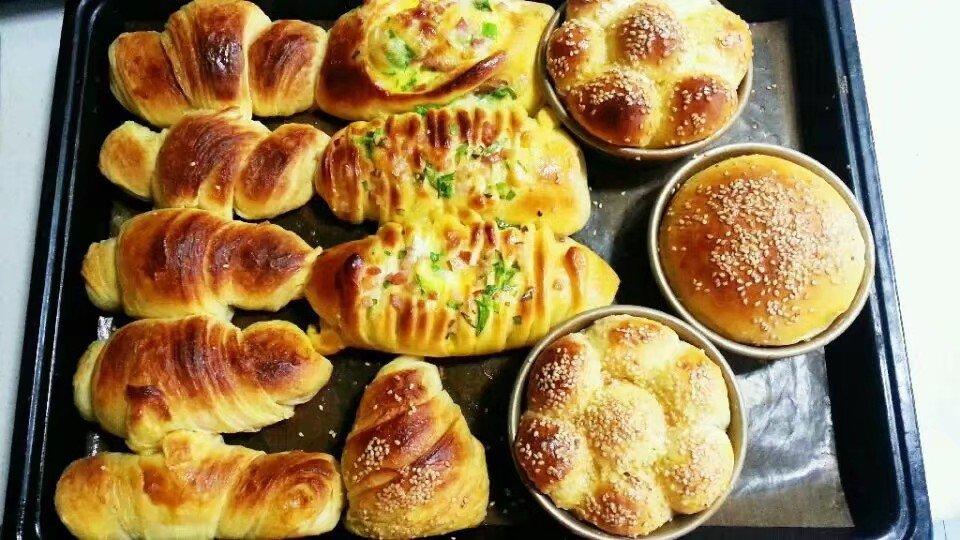 巨好吃的肉松吐司