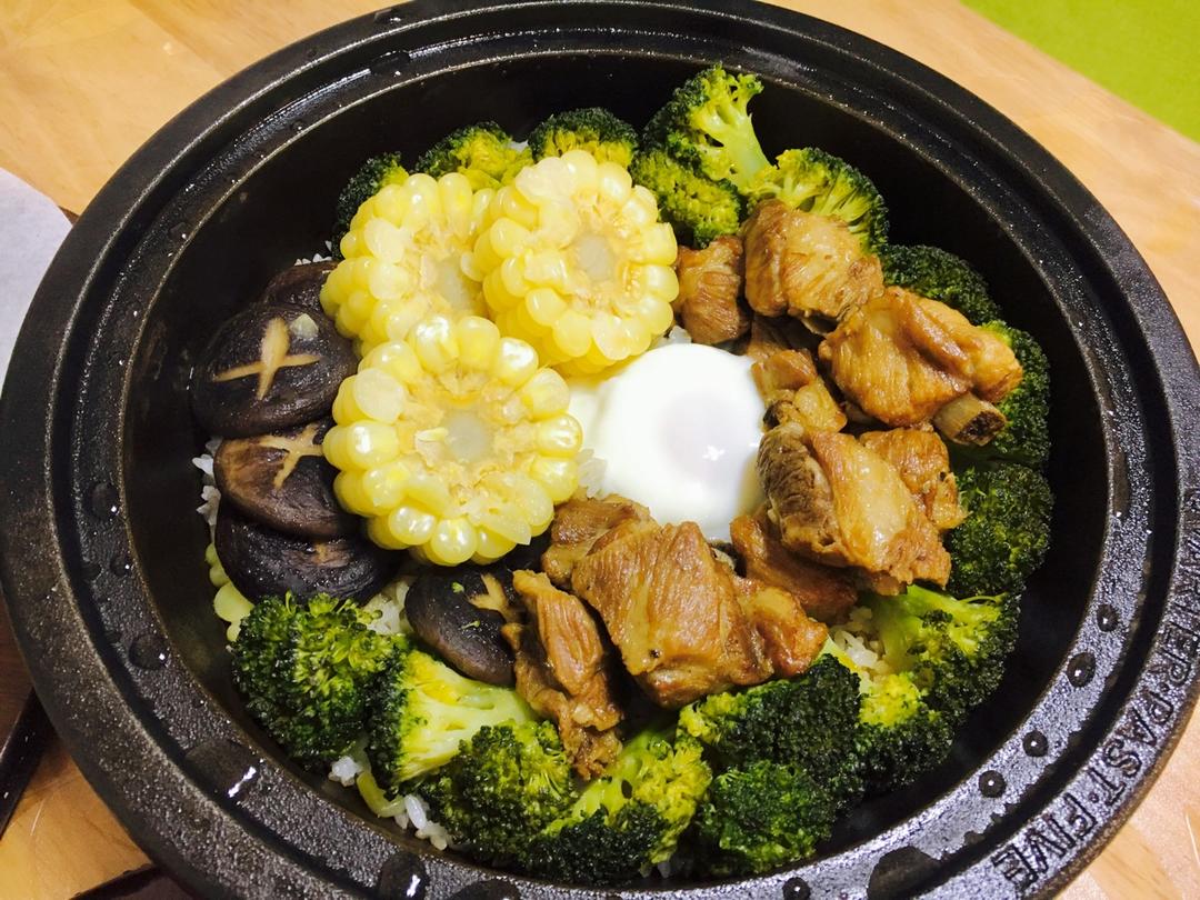 排骨腊味煲仔饭