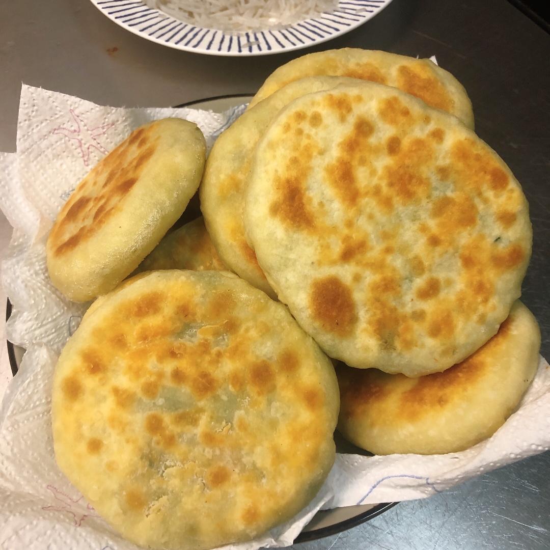 皮薄如纸的韭菜馅饼|免揉面法