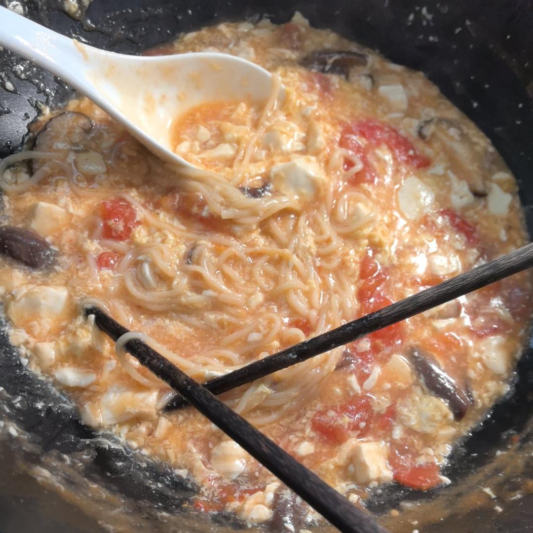 番茄豆腐鸡蛋汤